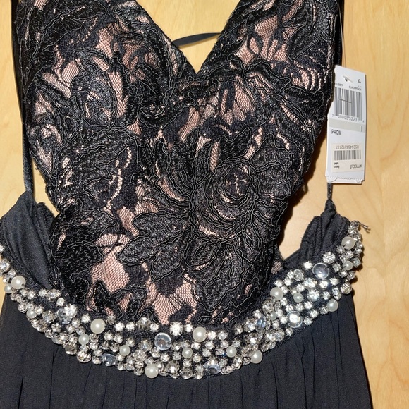 Citi Studio Prom Dress - Picture 4 of 7